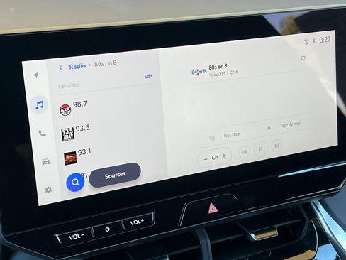 Certified 2024 Toyota Venza XLE image 23