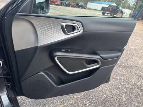 Used 2024 Kia Soul LX w/ Option Group 015 image 23