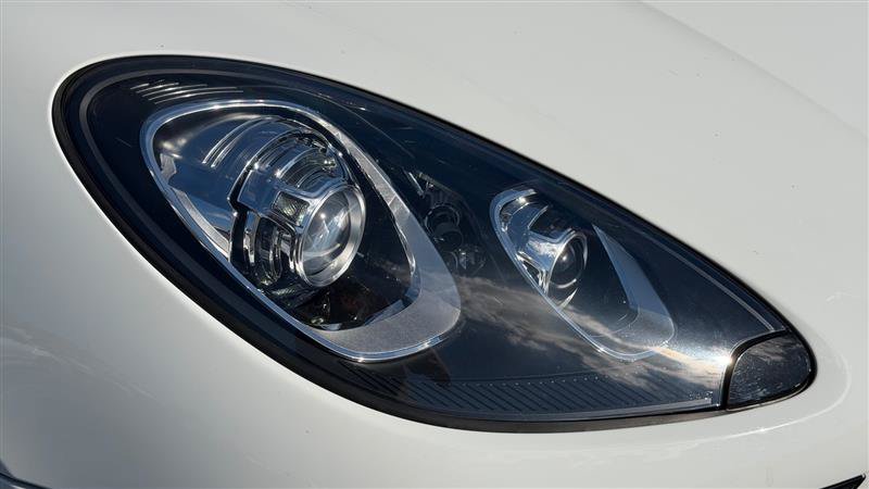 Used 2017 Porsche Macan S AWD/4WD image 11