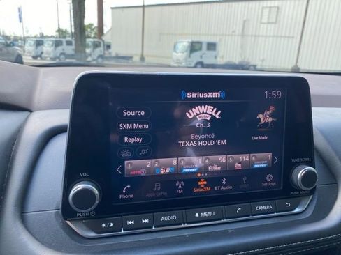 Used 2023 Nissan Rogue SV image 23