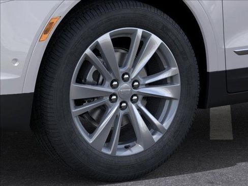 New 2025 Cadillac XT5 Premium Luxury w/ Technology Package image 9