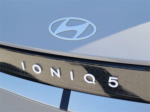 New 2026 Hyundai Ioniq 5 SE image 24