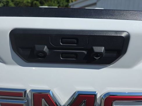 Used 2025 GMC Sierra 1500 AT4X AWD/4WD image 14