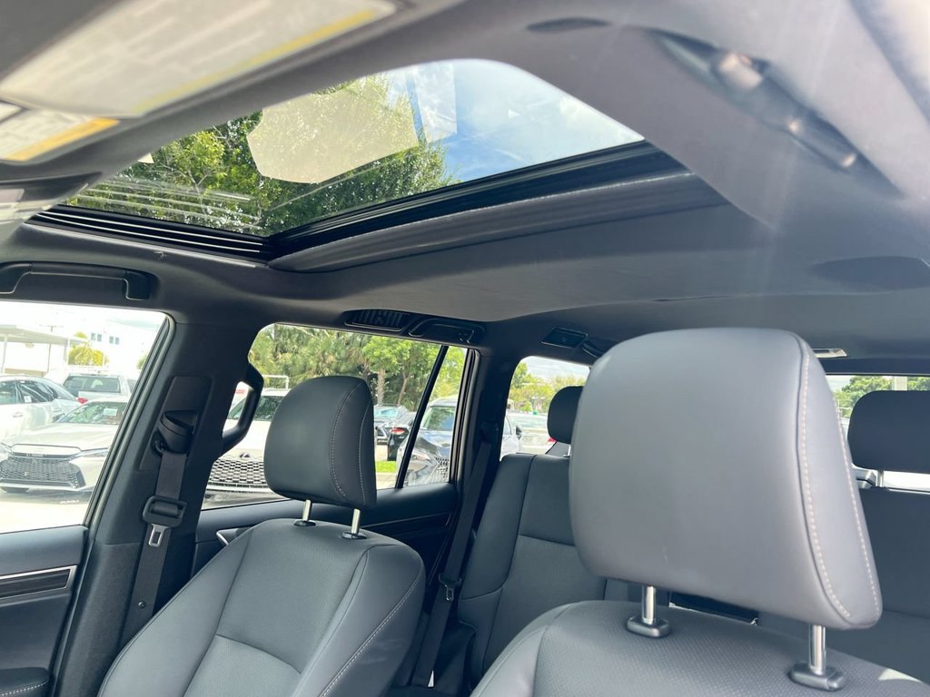 Certified 2023 Lexus GX 460 Premium w/ Accessory Package AWD/4WD image 19