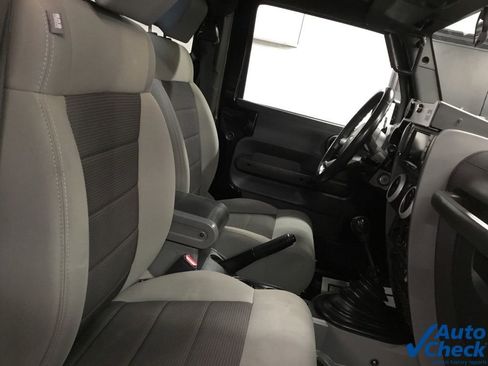 Used 2010 Jeep Wrangler Sahara w/ Dual Top Group image 23