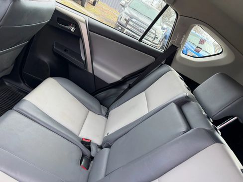 Used 2015 Toyota RAV4 Limited w/ Technology Package image 31