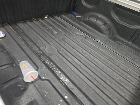 Used 2018 Nissan Titan XD image 15