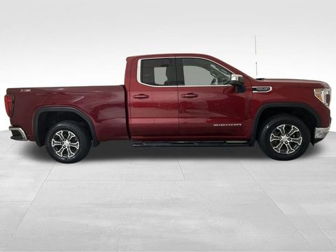 Used 2022 GMC Sierra 1500 SLE w/ X31 Off-Road Package image 7