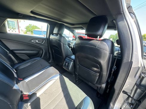 Used 2015 Chrysler 200 S w/ Navigation & Sound Group I FWD image 38