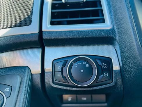 Used 2013 Ford Explorer XLT image 14