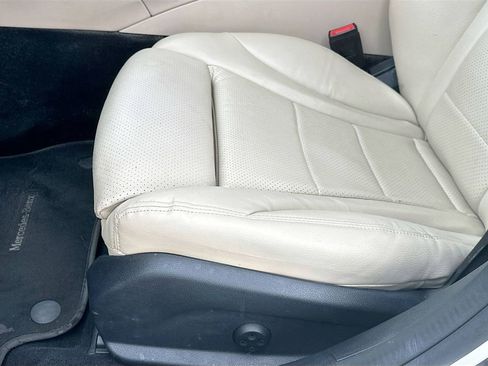 Used 2021 Mercedes-Benz C 300 4MATIC Sedan image 21