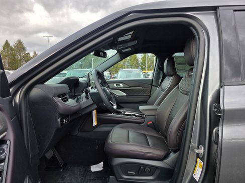 New 2026 Ford Explorer Platinum w/ LUX Leather Package image 21