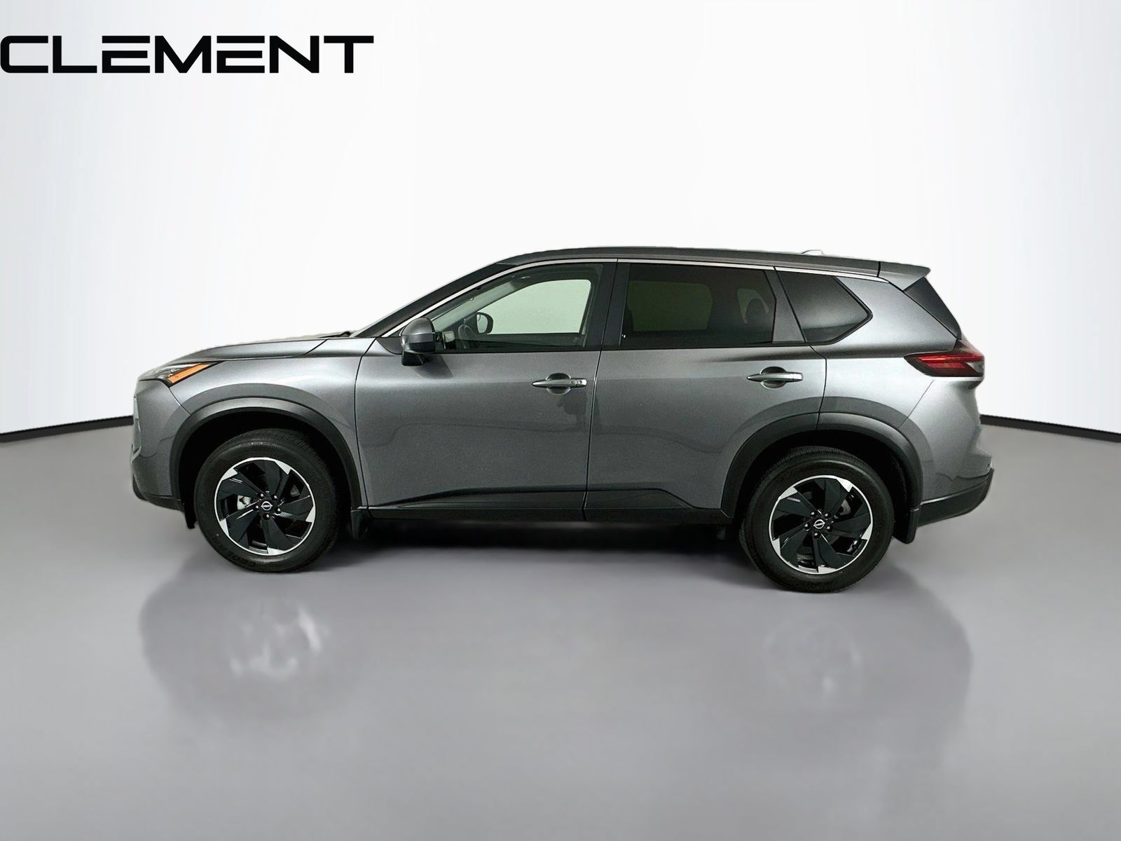 Used 2024 Nissan Rogue SV AWD/4WD image 6