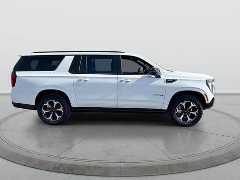 New 2026 GMC Yukon XL AT4 w/ AT4 Premium Plus Package AWD/4WD image 9
