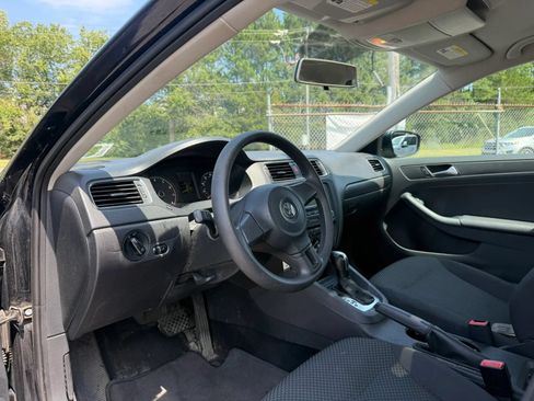 Used 2013 Volkswagen Jetta S FWD image 7