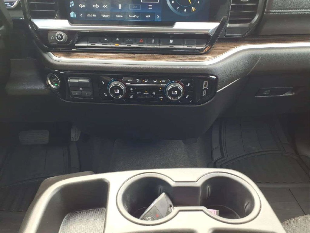 Used 2025 Chevrolet Silverado 1500 LT RWD image 10