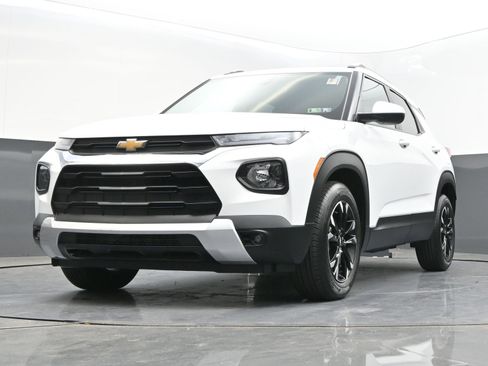 Used 2023 Chevrolet TrailBlazer LT FWD image 36