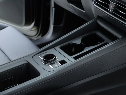 New 2026 Volkswagen Tiguan SE image 34