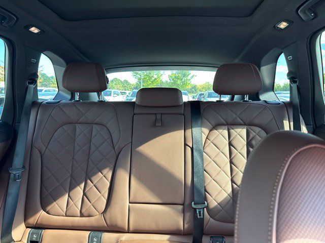 Used 2024 BMW X5 sDrive40i w/ Parking Assistance Package RWD image 9