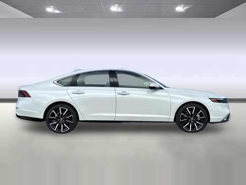 New 2026 Honda Accord Touring image 7