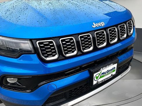 Used 2025 Jeep Compass Limited AWD/4WD image 32
