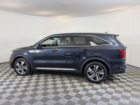 Used 2023 Kia Sorento EX AWD/4WD image 9
