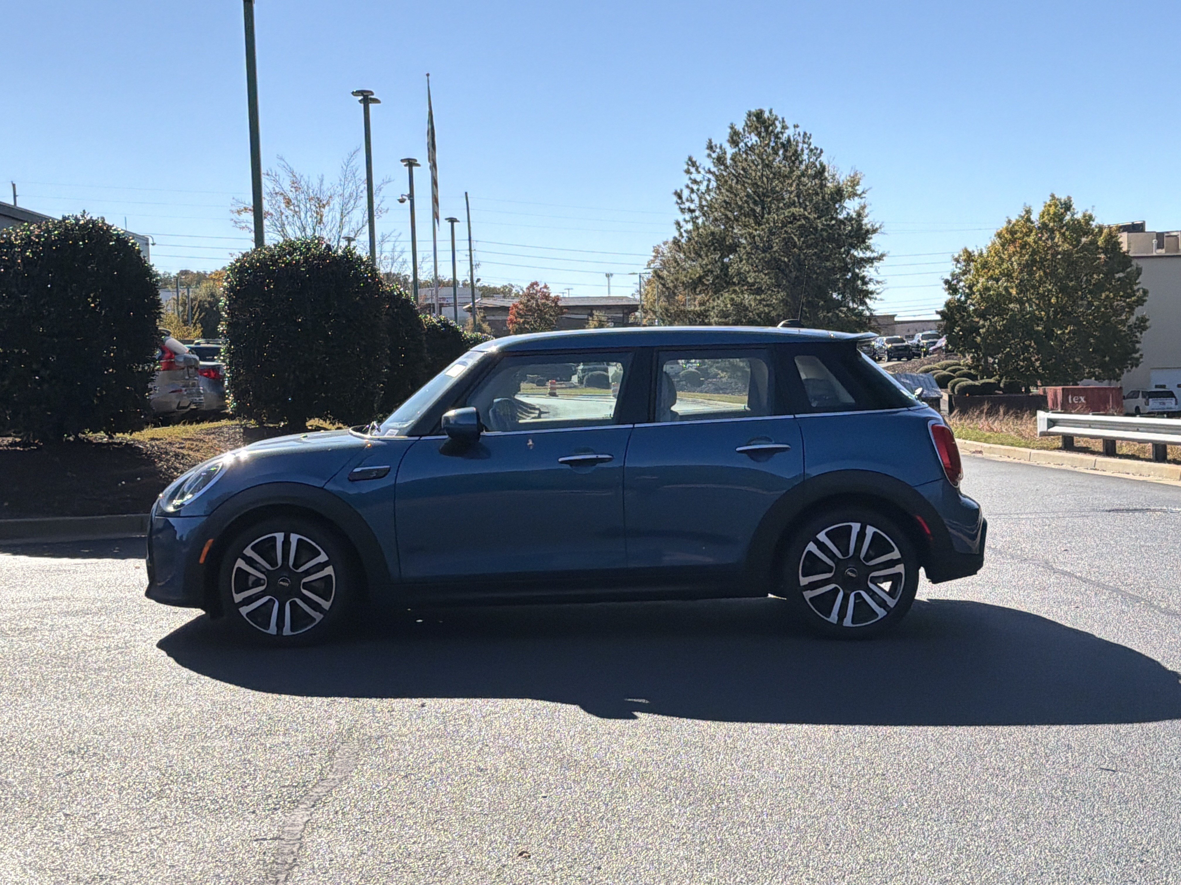 Used 2024 MINI Cooper S FWD image 11