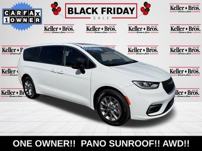 Used 2024 Chrysler Pacifica Touring-L