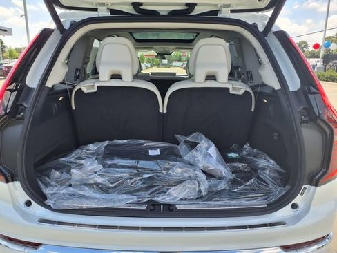 New 2026 Volvo XC90 T8 Ultra w/ Protection Package Premier AWD/4WD image 9