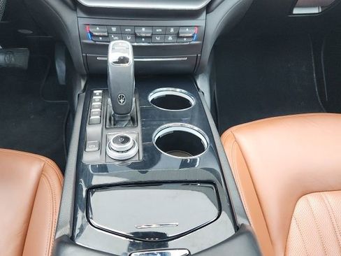 Used 2021 Maserati Ghibli S image 18