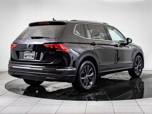 Used 2022 Volkswagen Tiguan SE image 10