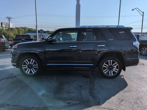 Certified 2024 Toyota 4Runner Limited AWD/4WD image 2