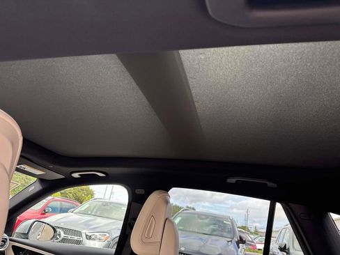 New 2026 Mercedes-Benz GLC 350e 4MATIC image 9