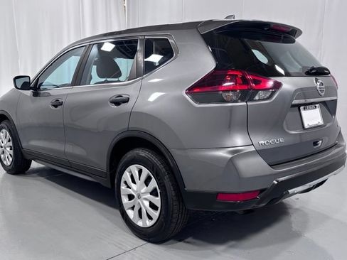 Used 2018 Nissan Rogue S AWD/4WD image 8