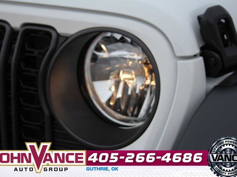 Used 2024 Jeep Wrangler Sport image 4