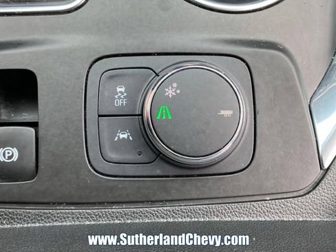 Used 2020 Chevrolet Traverse LT w/ LT Premium Package FWD image 39