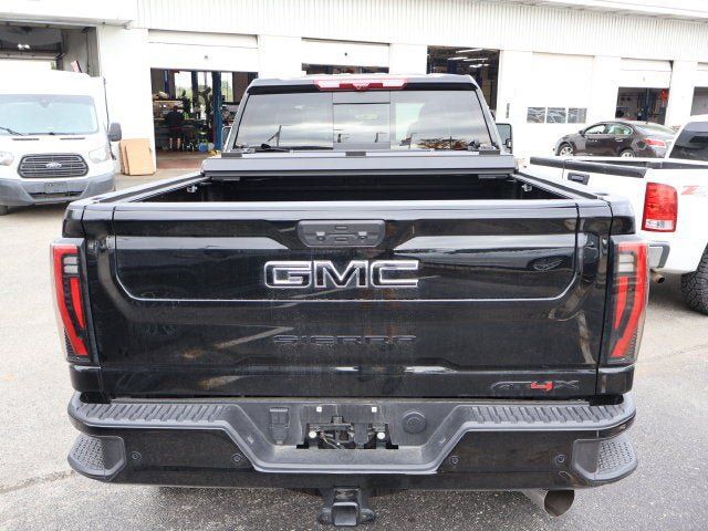 Used 2026 GMC Sierra 2500 AT4X w/ LPO, Black Badging Package AWD/4WD image 6