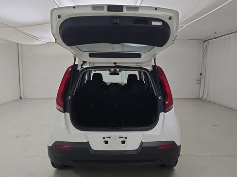 Used 2020 Kia Soul LX FWD image 25