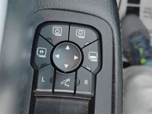 Used 2026 RAM 2500 Big Horn AWD/4WD image 40
