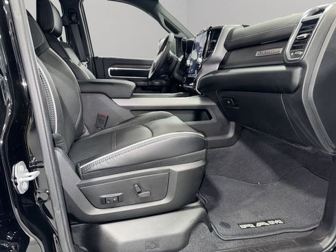 New 2025 RAM 2500 Laramie AWD/4WD image 16