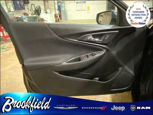 Used 2023 Chevrolet Malibu LT FWD image 15