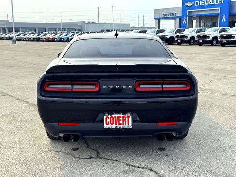 Used 2018 Dodge Challenger R/T Scat Pack RWD image 8