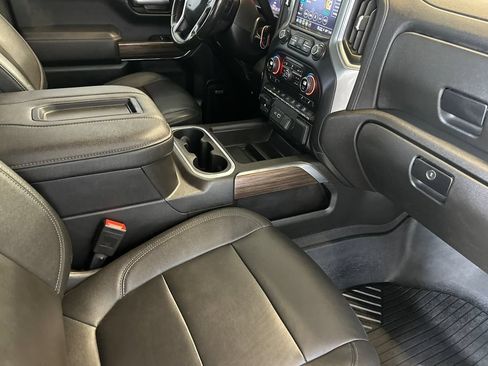 Used 2021 Chevrolet Silverado 1500 LT Trail Boss w/ Convenience Package II AWD/4WD image 15