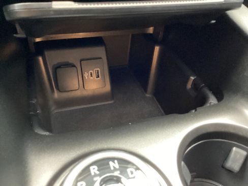 Used 2025 Ford Explorer ST image 38