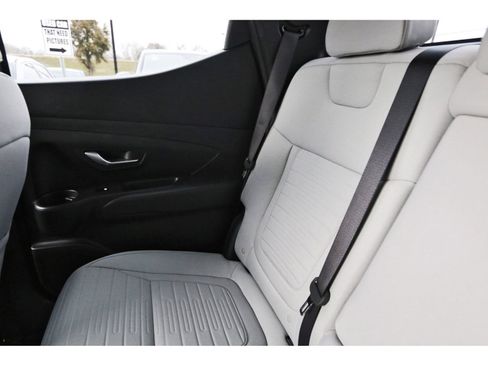 Certified 2025 Hyundai Santa Cruz SE image 13