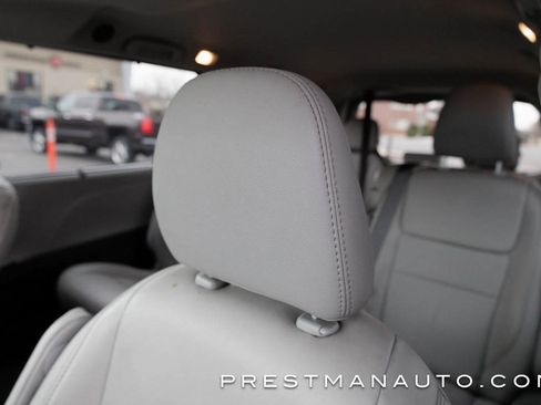 Used 2019 Toyota Sienna XLE w/ XLE Navigation Package image 15