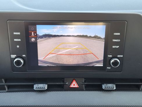 Used 2024 Kia Sportage LX image 25