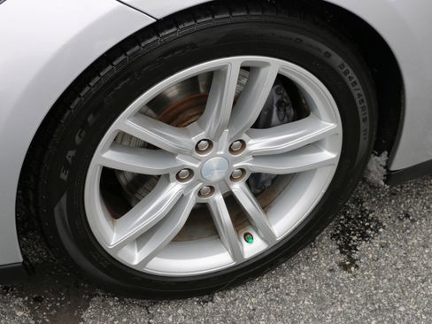 Used 2013 Tesla Model S BASE image 14