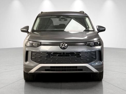 New 2026 Volkswagen Tiguan SE AWD/4WD image 8