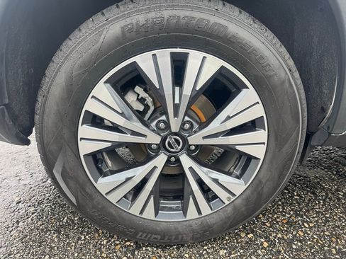 Used 2021 Nissan Rogue SV image 23